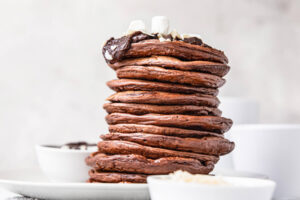 Fluffige Schoko-Quark-Pancakes aus Magerquark (Oladji)