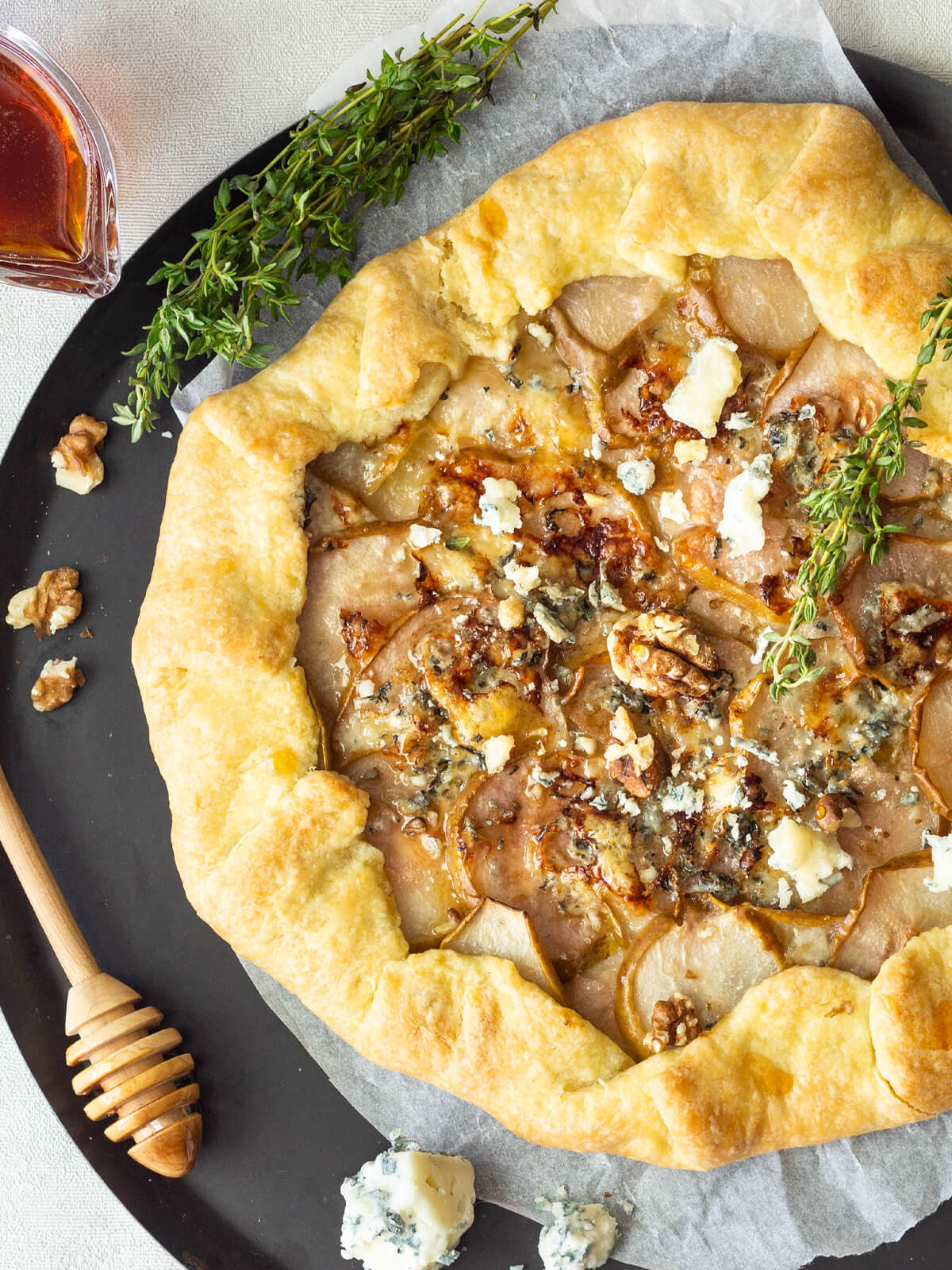 Galette mit Birnen und Blauschimmelkäse