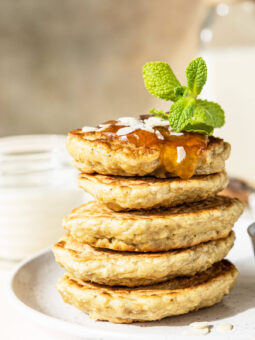 Haferflocken-Pancakes mit Mandelmilch