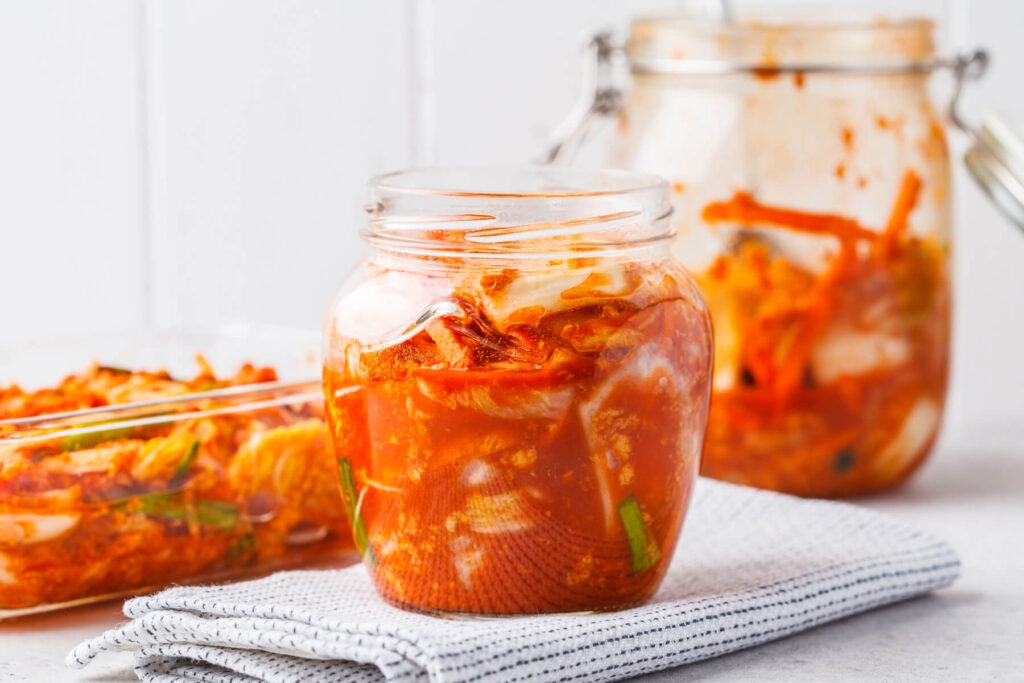 Kimchi aus Chinakohl mit Kaki