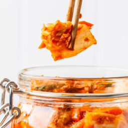 Kimchi aus Chinakohl mit Kaki