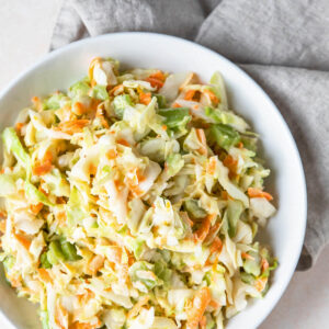 Krautsalat mit Rhabarber & Orangen-Joghurt-Dressing