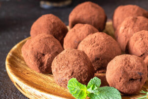 Schokoladentrüffel mit frischer Minze