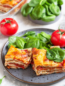 Vegetarische schnelle Käse-Lasagne aus Lavash