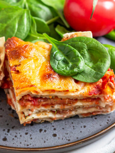 Vegetarische schnelle Käse-Lasagne aus Lavash