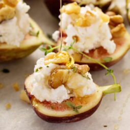 Feigen-Appetizer mit Feta, Walnüssen & Honig – Die perfekte Herbst-Vorspeise