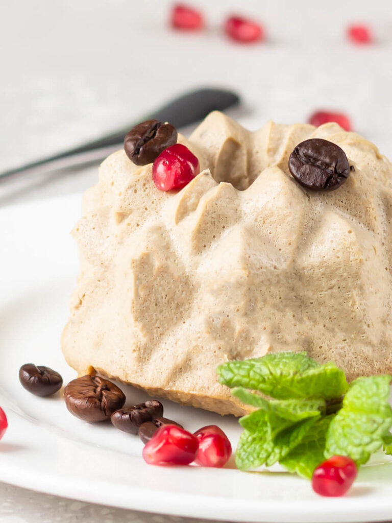 Fitness-Mini-Cheesecakes mit Kaffee & Kokos (Zuckerfrei)