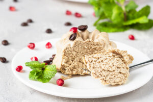 Fitness-Mini-Cheesecakes mit Kaffee & Kokos (Zuckerfrei)