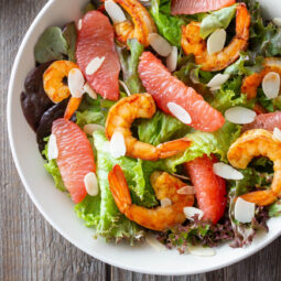 Garnelen-Grapefruit-Salat mit Mandeln