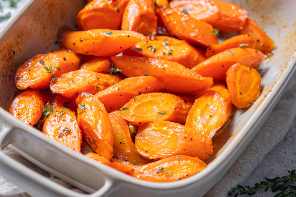 Gebackene Honig-Balsamico-Karotten mit Thymian