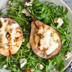 Gefüllte Birnen mit Hähnchen, Käse & Walnüssen