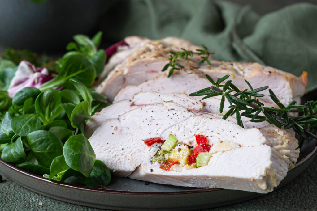 Gefüllte Putenbrust mit Gemüse & Käse (aus dem Ofen)