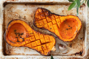 Gerösteter Butternut-Kürbis mit Thymian und Knoblauch