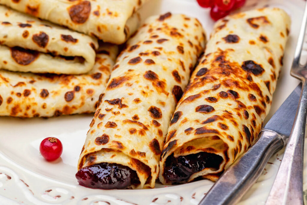 Pannekaker: Norwegische Pfannkuchen (hauchzart & elastisch)