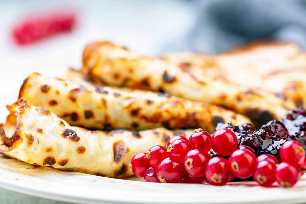 Pannekaker: Norwegische Pfannkuchen (hauchzart & elastisch)