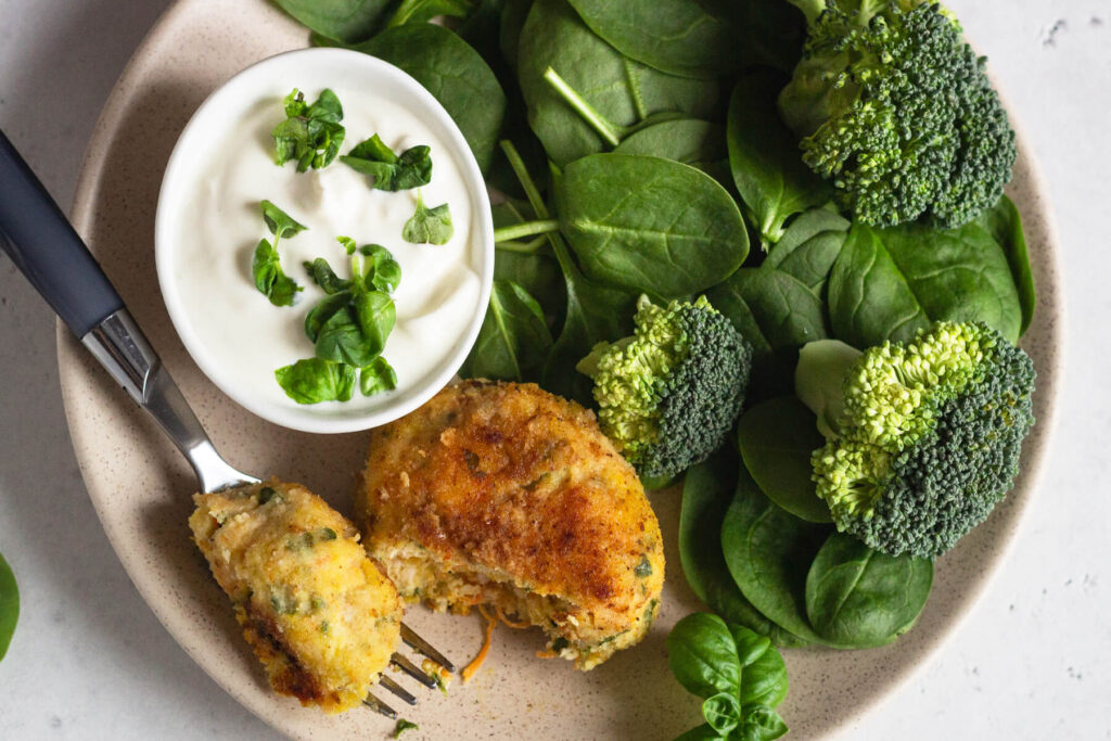 Saftige Hähnchenfrikadellen mit Spinat und Karotte