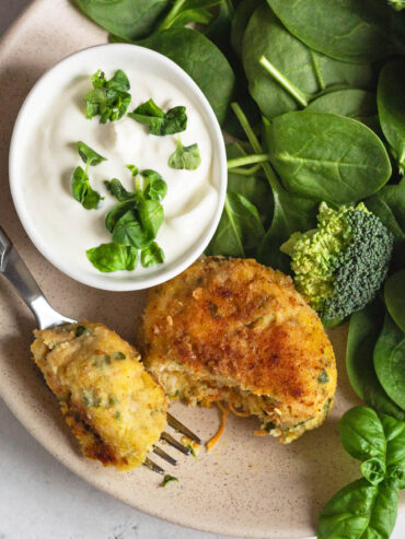 Saftige Hähnchenfrikadellen mit Spinat und Karotte