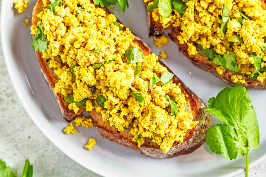 Tofu-Scramble – Veganes Rührei mit Kurkuma