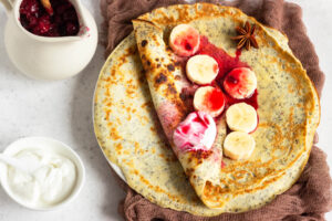 Vanille-Pfannkuchen mit Mohn (Crêpes-Style)