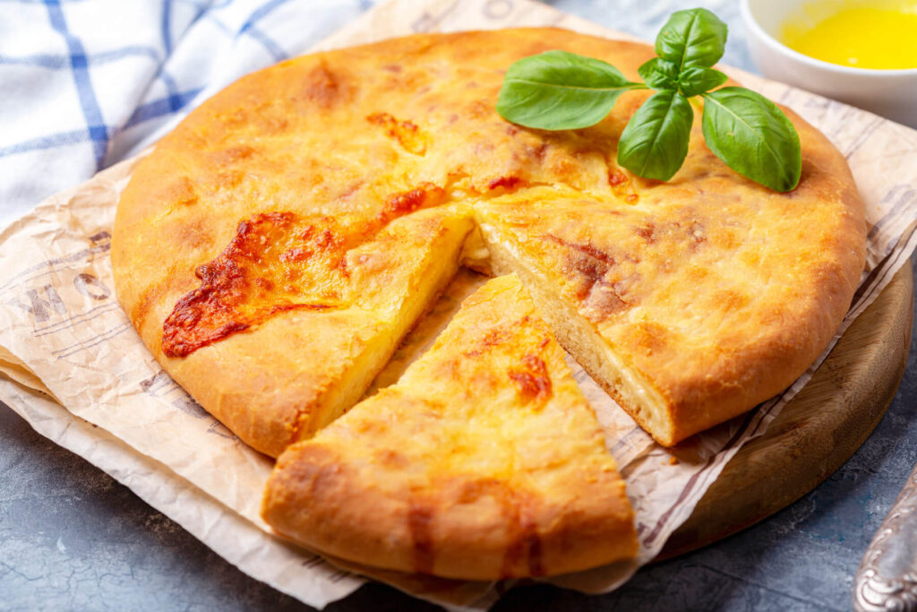 Imeruli-Khachapuri (Chatschapuri) - georgischer Käsefladen