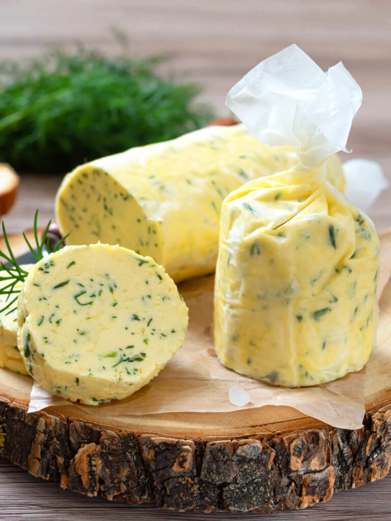 Kräuterbutter mit Dill - zum Grillen, für Steaks, Fisch und frisches Brot
