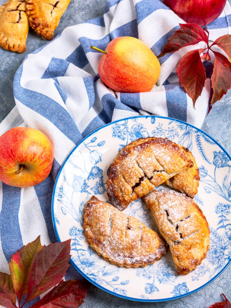 Mini-Apfeltaschen mit Karamellfüllung (Mini Hand Pies)