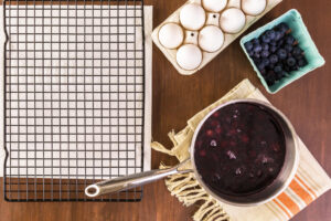 Natürlich Eier färben mit Gemüse & Gewürzen