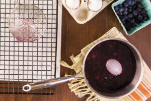 Natürlich Eier färben mit Gemüse & Gewürzen