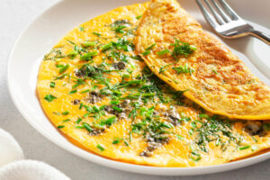 Omelett mit Blauschimmelkäse, Dill & Schnittlauch