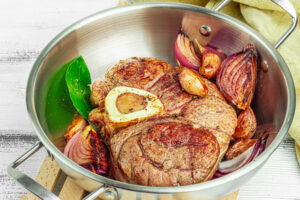 Ossobuco alla Milanese - geschmorte Kalbshaxe