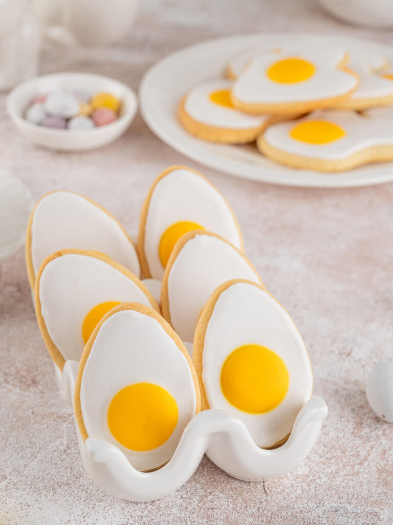 Oster-Spiegelei-Cookies – Lustige Kekse mit Zuckerglasur für Kinder
