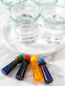 Ostereier mit Lebensmittelfarbe färben