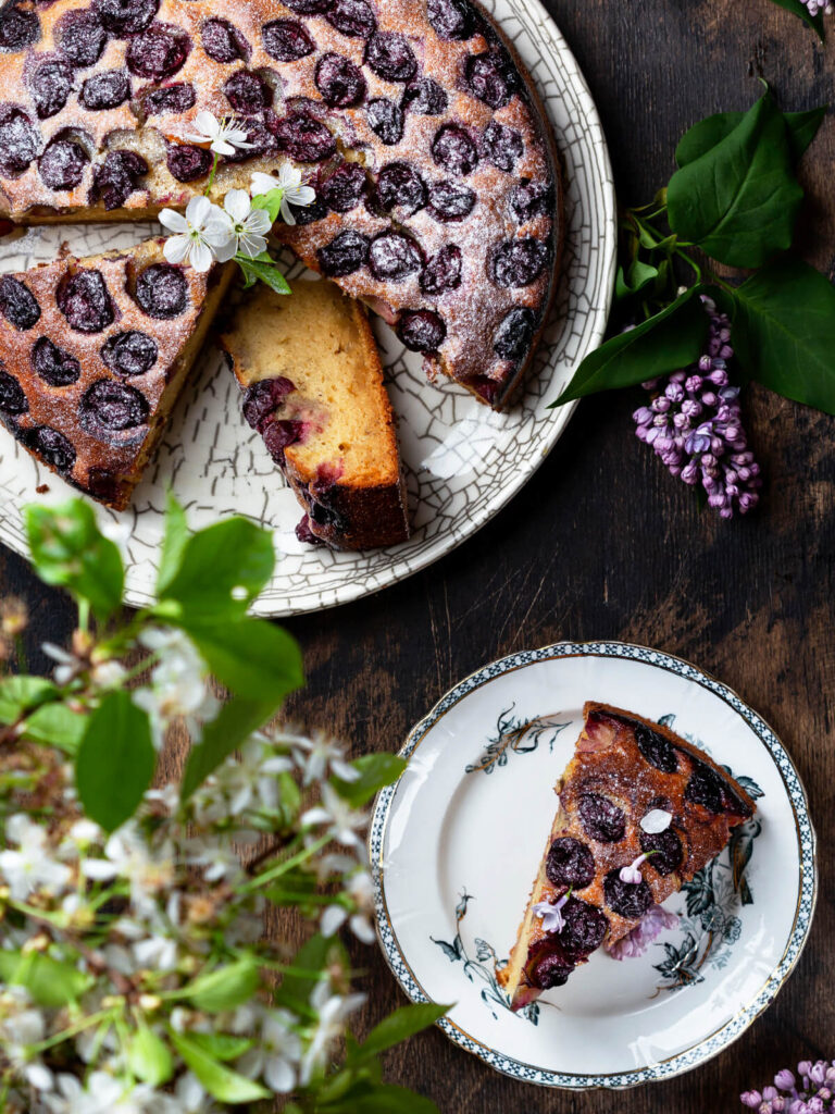 Ricotta-Kuchen mit Kirschen