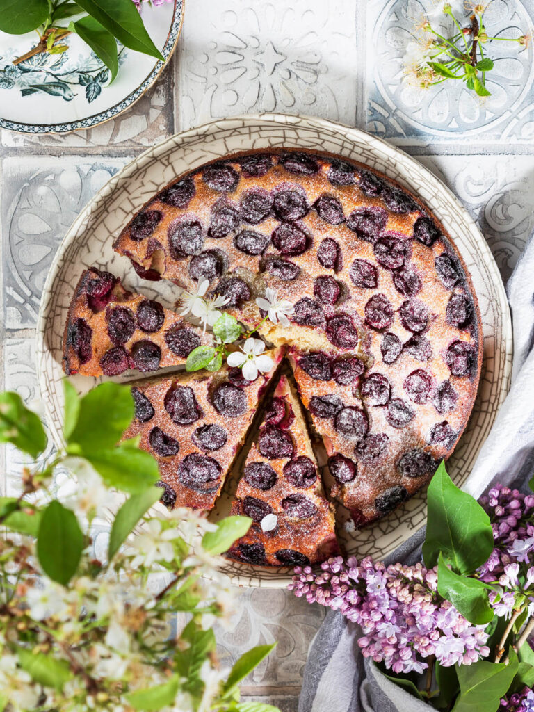 Ricotta-Kuchen mit Kirschen