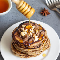 Würzige Pancakes mit Zimtstreuseln