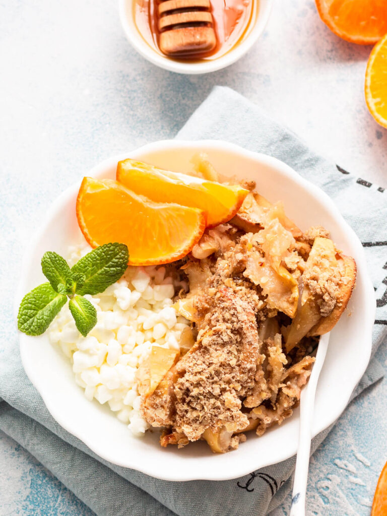 Apfel-Zitrus-Crumble mit winterlichen Gewürzen