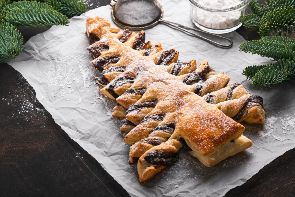 Blätterteig-Tannenbaum mit Schoko-Nuss-Creme