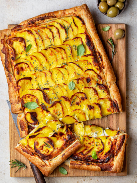 Blätterteig-Tarte mit Kartoffeln und Frischkäse