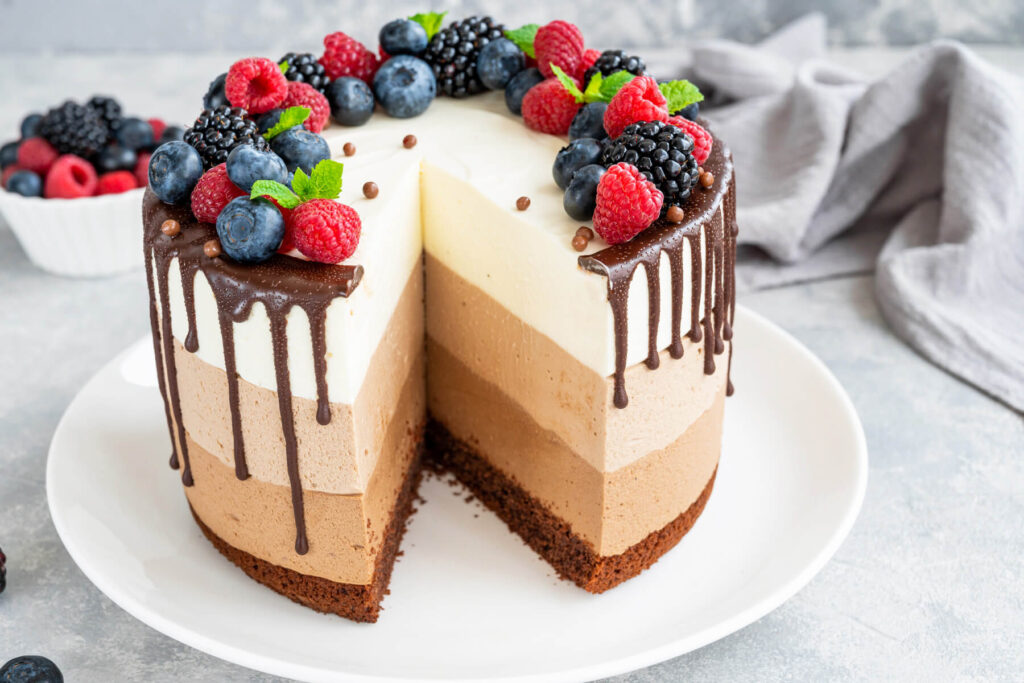 Drei-Schokoladen-Mousse-Torte