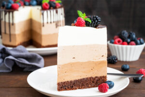 Drei-Schokoladen-Mousse-Torte