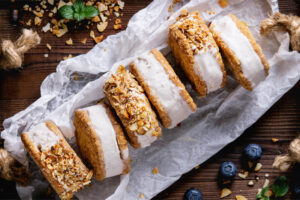 Eis-Sandwiches mit Haferkeksen