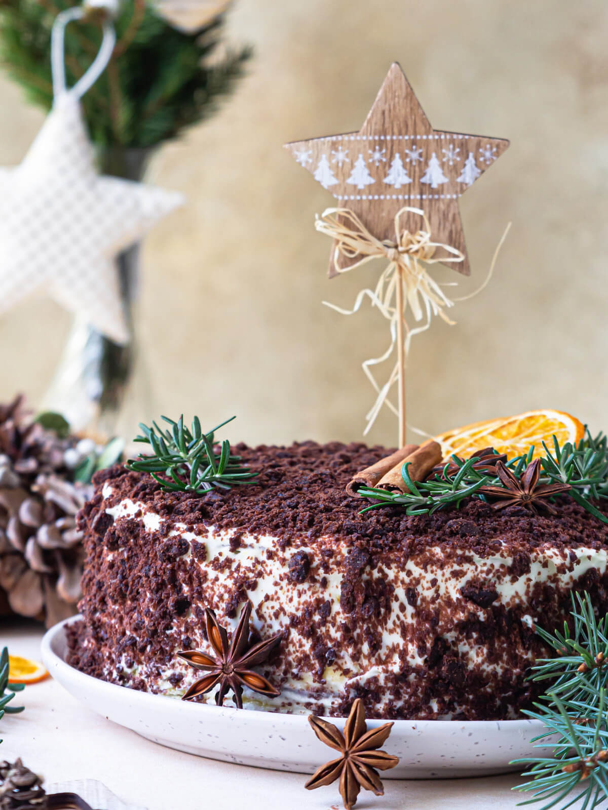 Schokoladen-Medovik mit Orangencreme