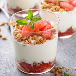 Grapefruit-Granola-Joghurt-Parfait