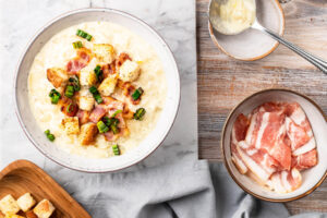 Käse-Lauch-Suppe mit Speck und Croûtons