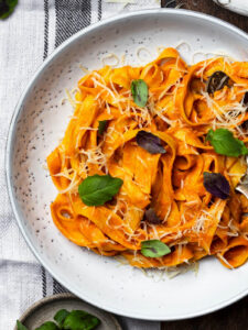 Kürbis-Tagliatelle alla Vodka