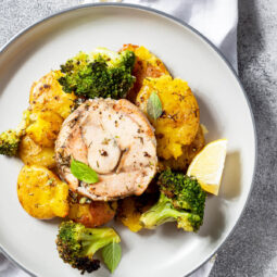 Lachsmedaillons mit Ofenkartoffeln & Brokkoli
