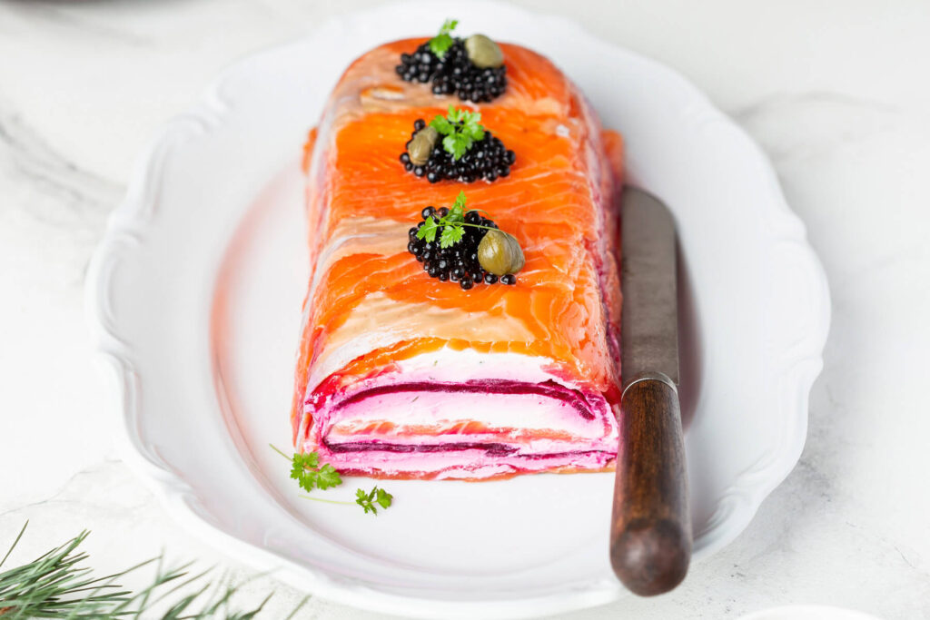 Lachsterrine mit Frischkäse und Roter Bete