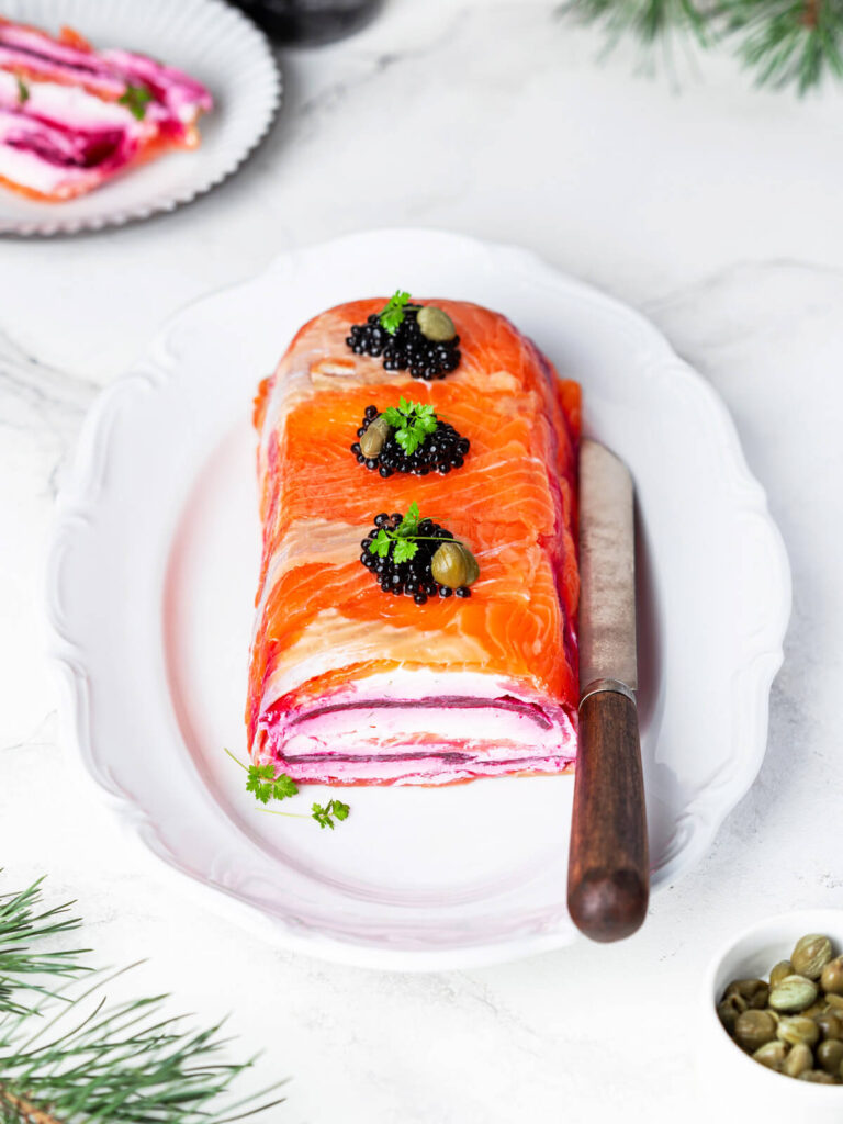 Lachsterrine mit Frischkäse und Roter Bete