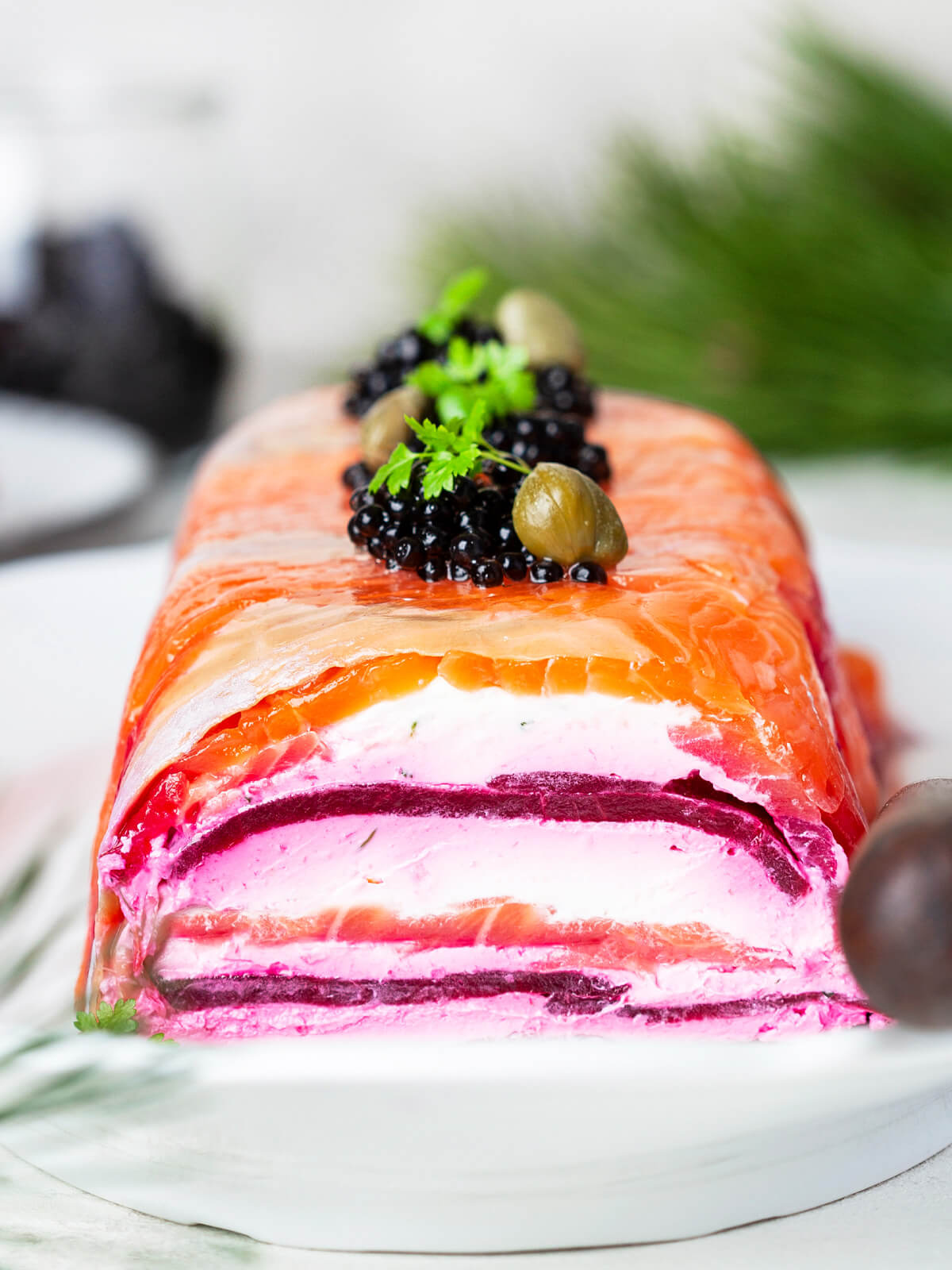 Lachsterrine mit Frischkäse und Roter Bete