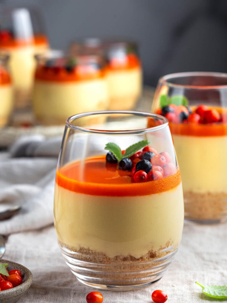 Mango-Cheesecake mit Sanddorn-Gelee im Glas (ohne Backen)